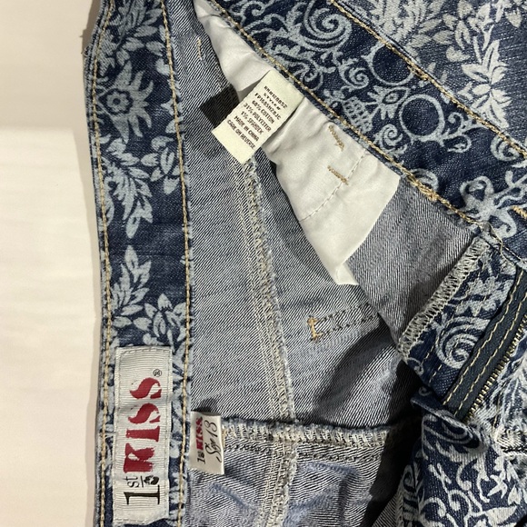 1st KISS Sugar Skulls Jeans Jr. Sz 13 Halloween Day of the Dead - Picture 6 of 8